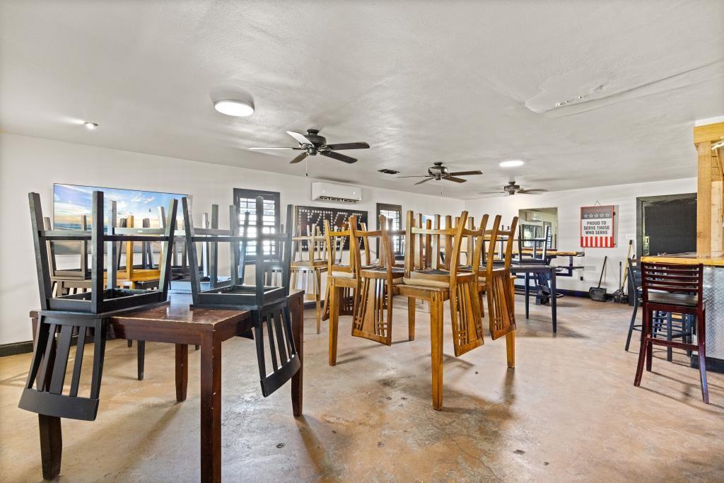 5831 Fall Creek Highway Property Photo 13