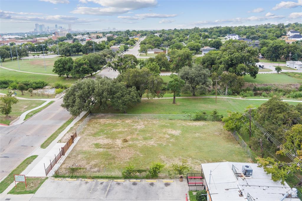 2711 Clinton Avenue Property Photo 2
