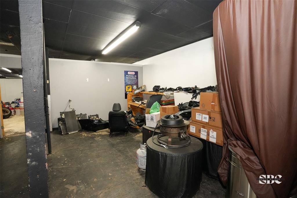 1116 N Market Street Property Photo 8