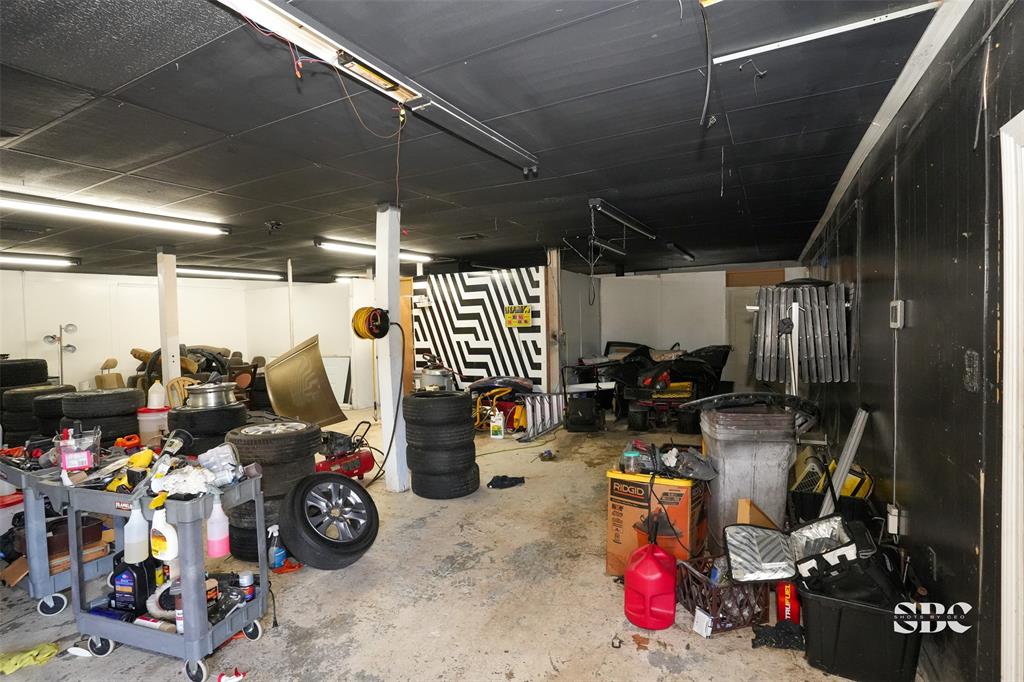 1116 N Market Street Property Photo 14