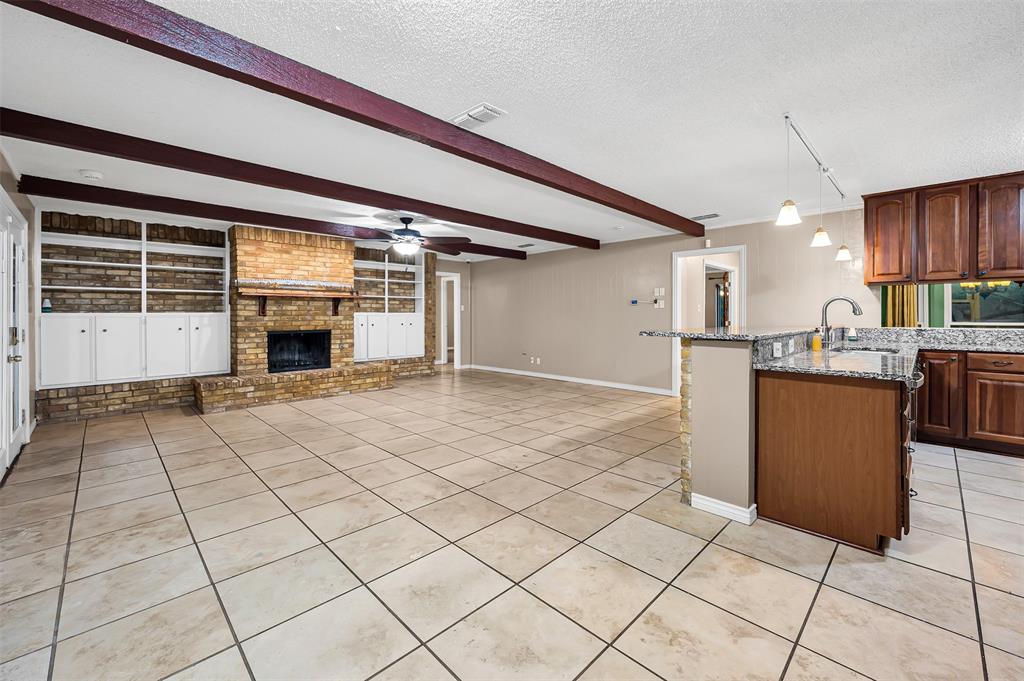 8804 Crosswind Drive Property Photo 14