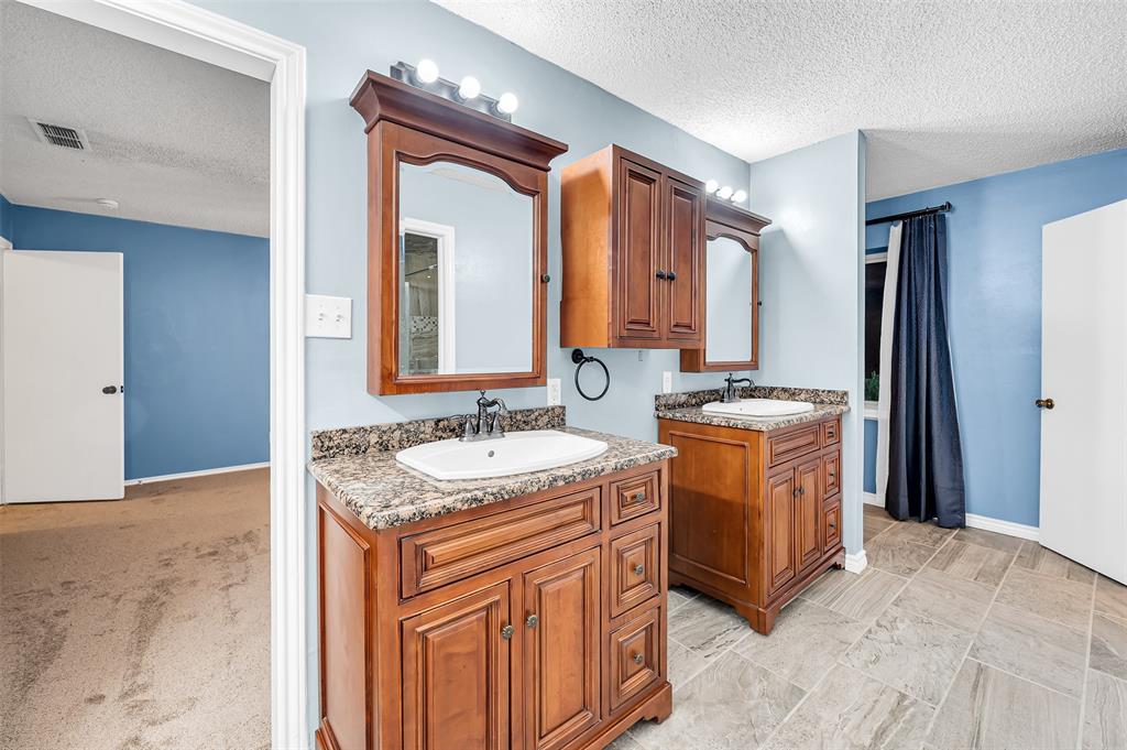 8804 Crosswind Drive Property Photo 18