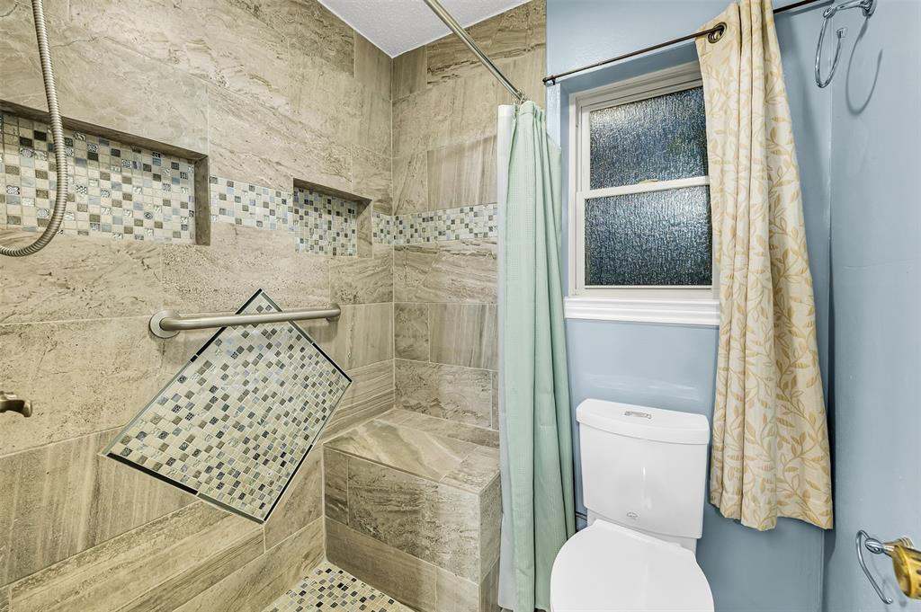 8804 Crosswind Drive Property Photo 20