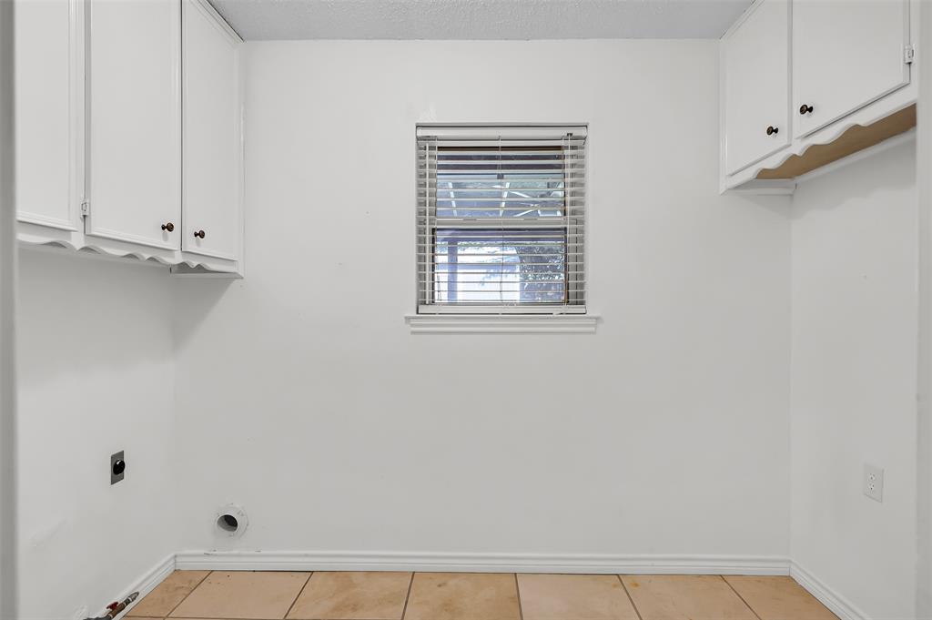 8804 Crosswind Drive Property Photo 28