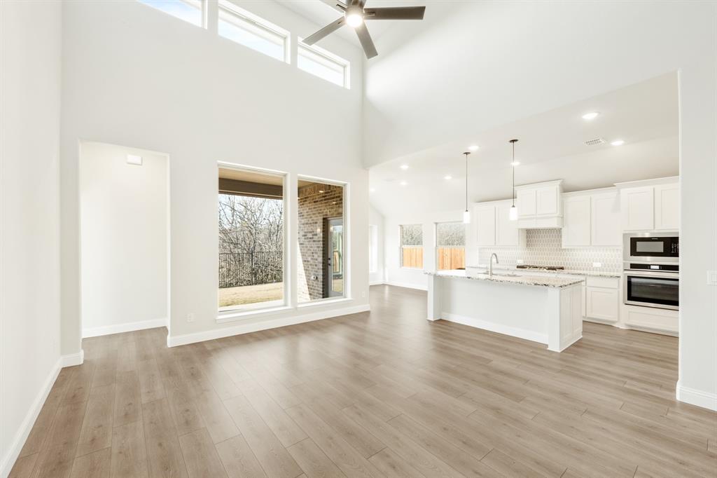 178 Creekside Drive Property Photo 11