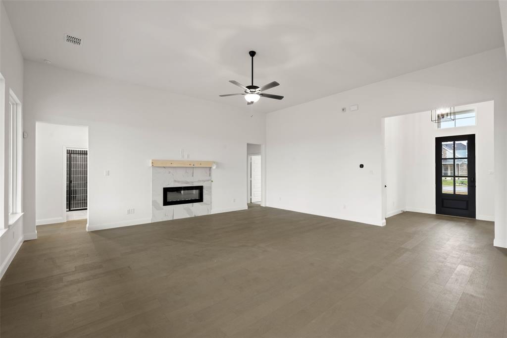 123 Hollingsworth Lane Property Photo 6