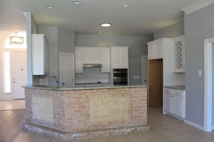 3051 Plainview Road Property Photo 8