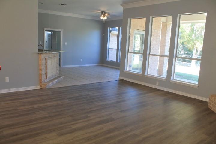 3051 Plainview Road Property Photo 11