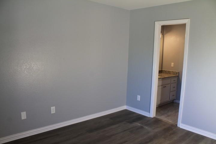 3051 Plainview Road Property Photo 17