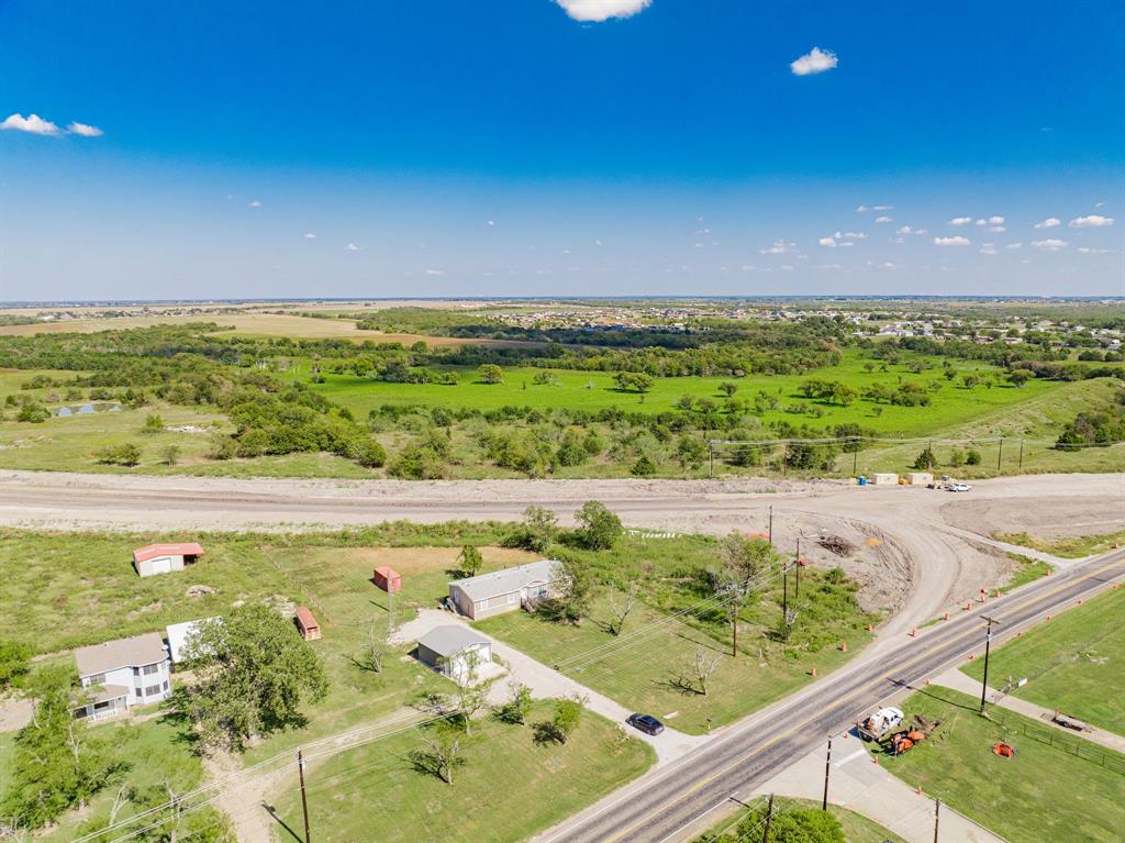 2031 S Fm 148 Property Photo 2