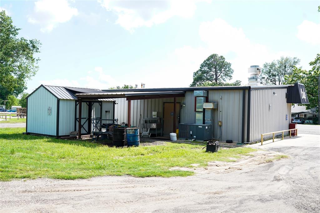 108 S Main Street Property Photo 27