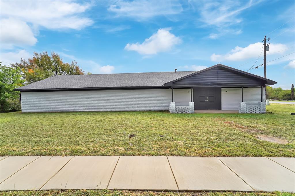 210 W Palestine Street Property Photo 1