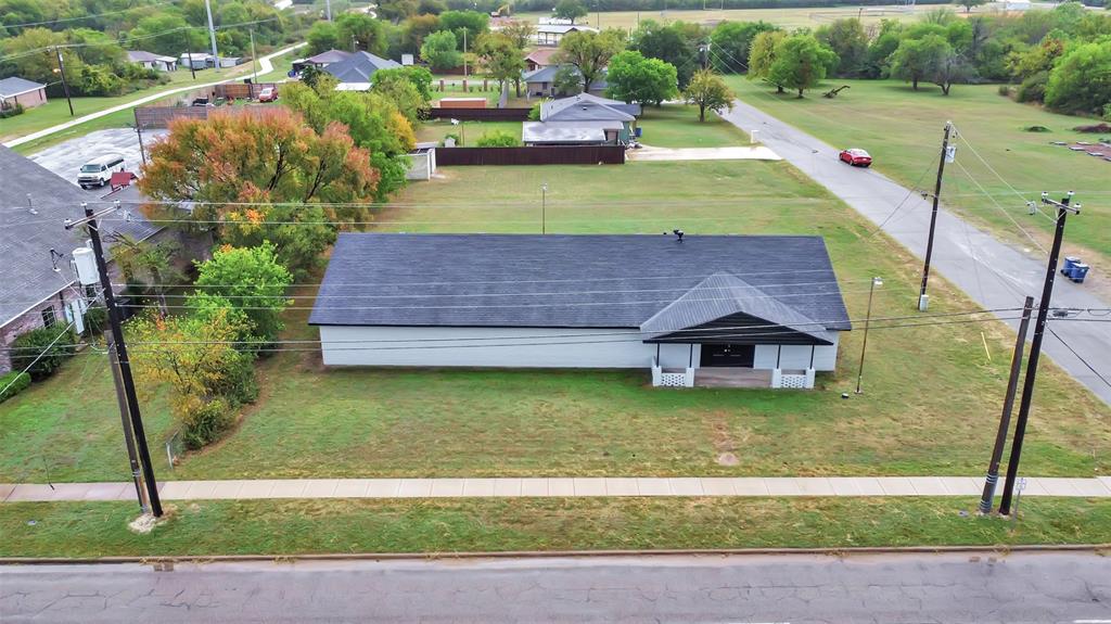 210 W Palestine Street Property Photo 6