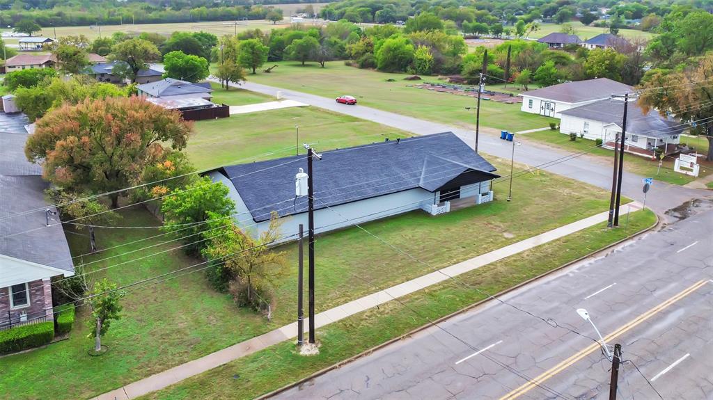 210 W Palestine Street Property Photo 7