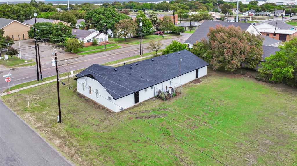 210 W Palestine Street Property Photo 11