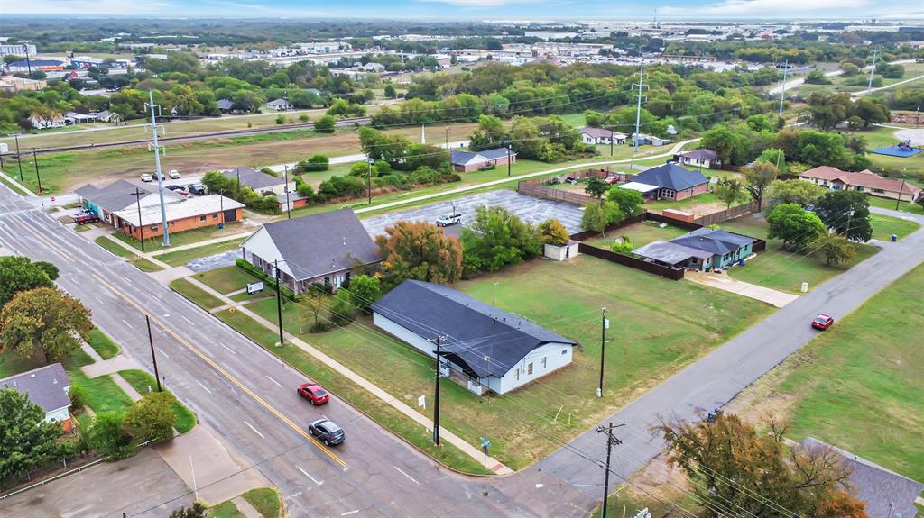 210 W Palestine Street Property Photo 15