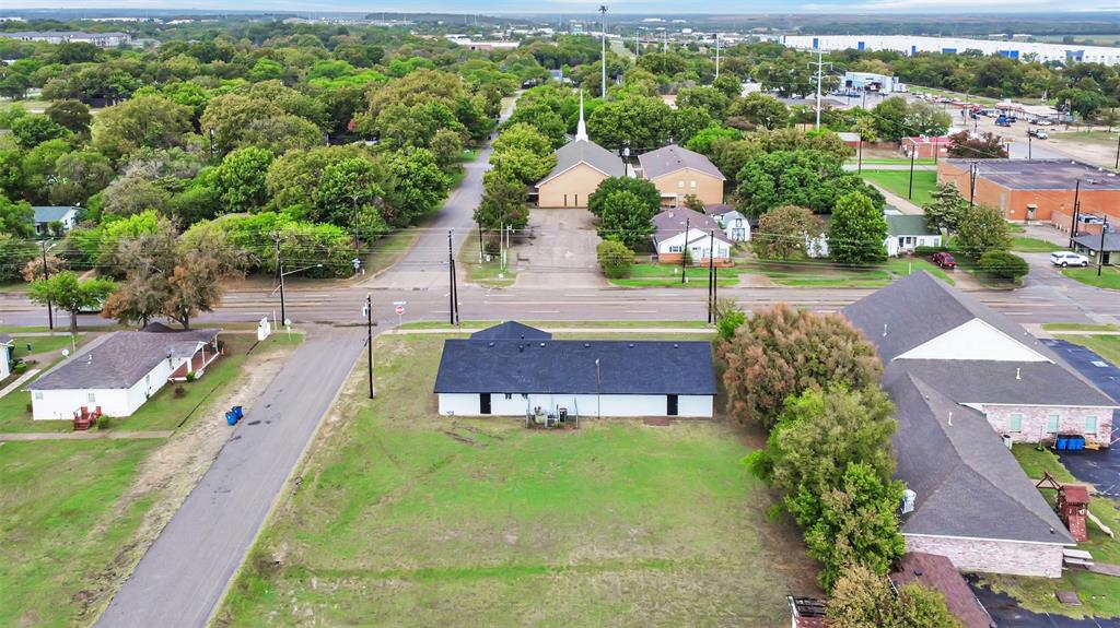 210 W Palestine Street Property Photo 20