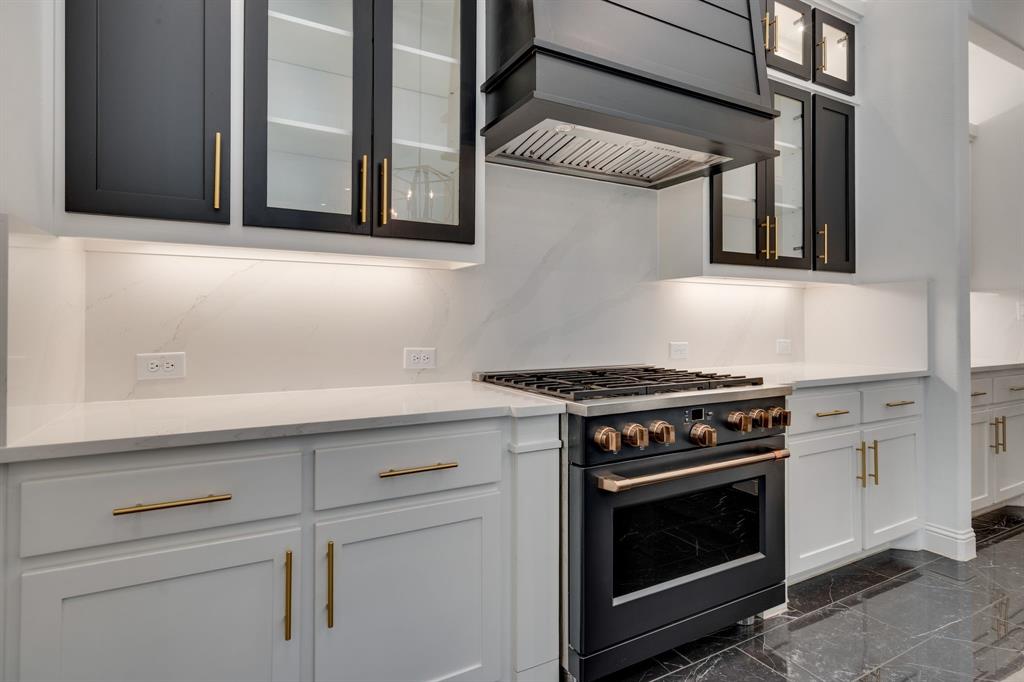 6709 Elderberry Way Property Photo 11