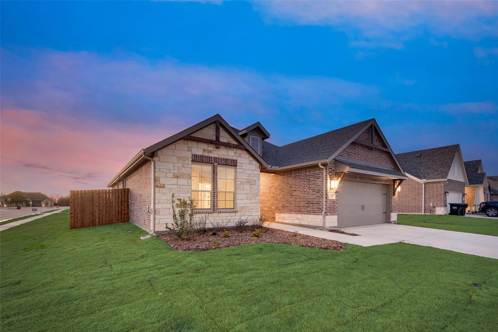 408 Skyward Lane Property Photo 1
