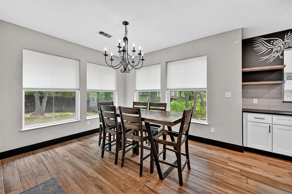 610 Deleon Street Property Photo 18