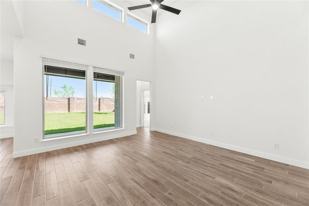 5859 Anning Way Property Photo 9