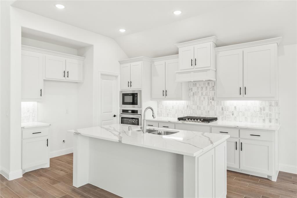 5859 Anning Way Property Photo 13