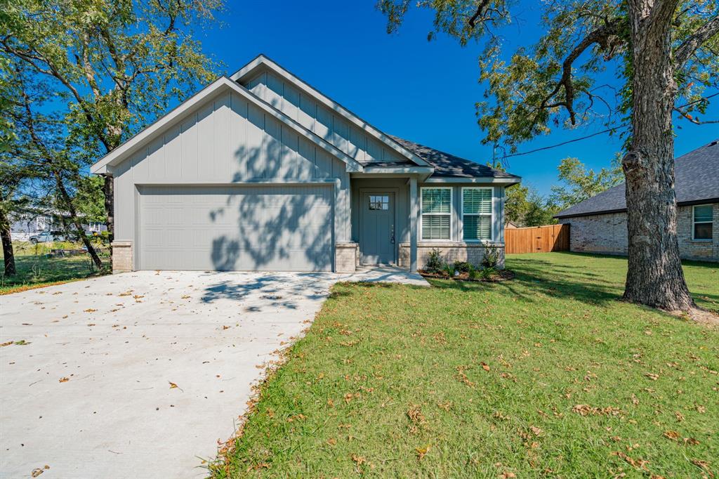 100 Elm Street Property Photo 1