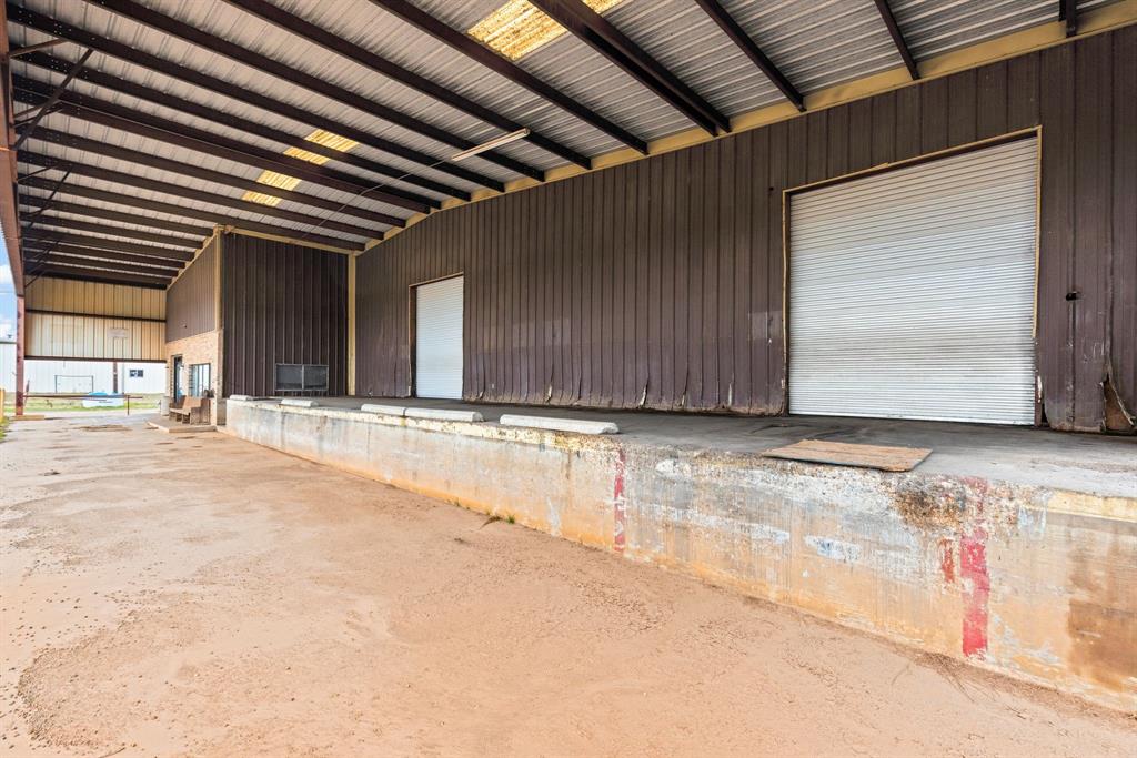 1211 E Coke Rd Road Property Photo 6