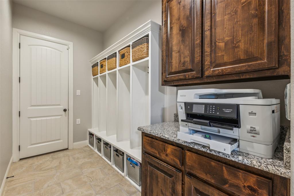 7817 Bella Flora Drive Property Photo 27