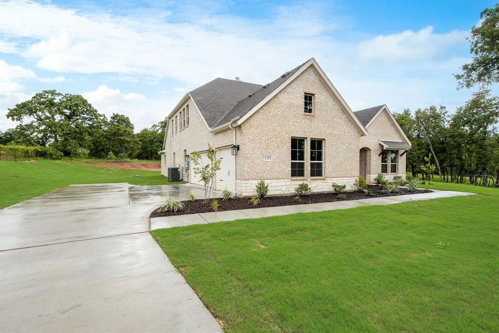5201 Terrific Lane Property Photo 2