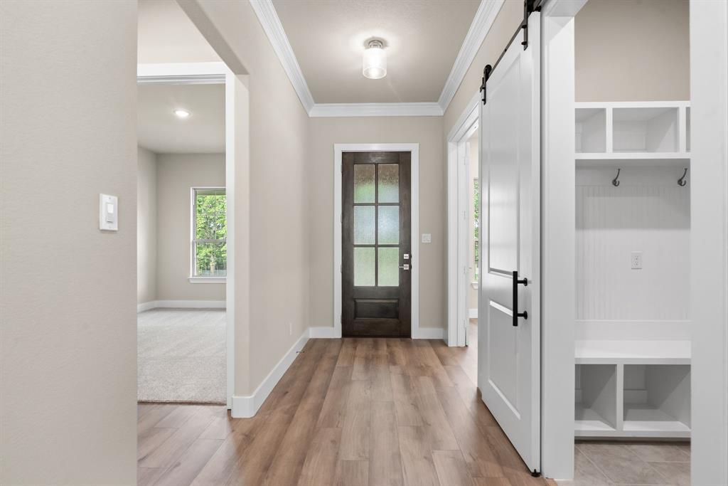 5201 Terrific Lane Property Photo 3