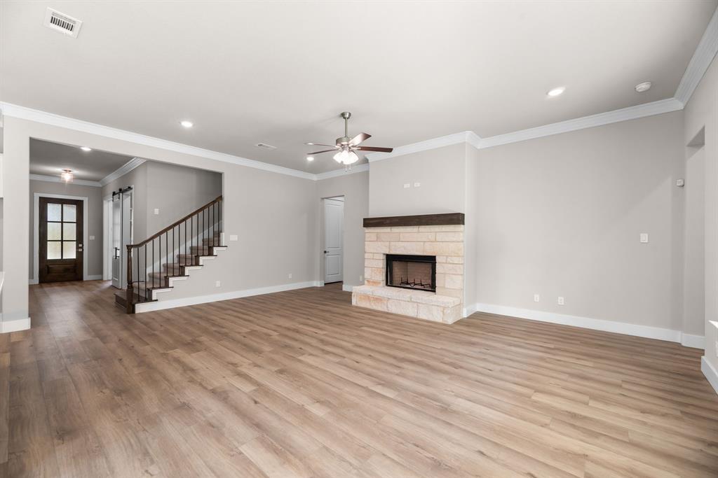 5201 Terrific Lane Property Photo 6