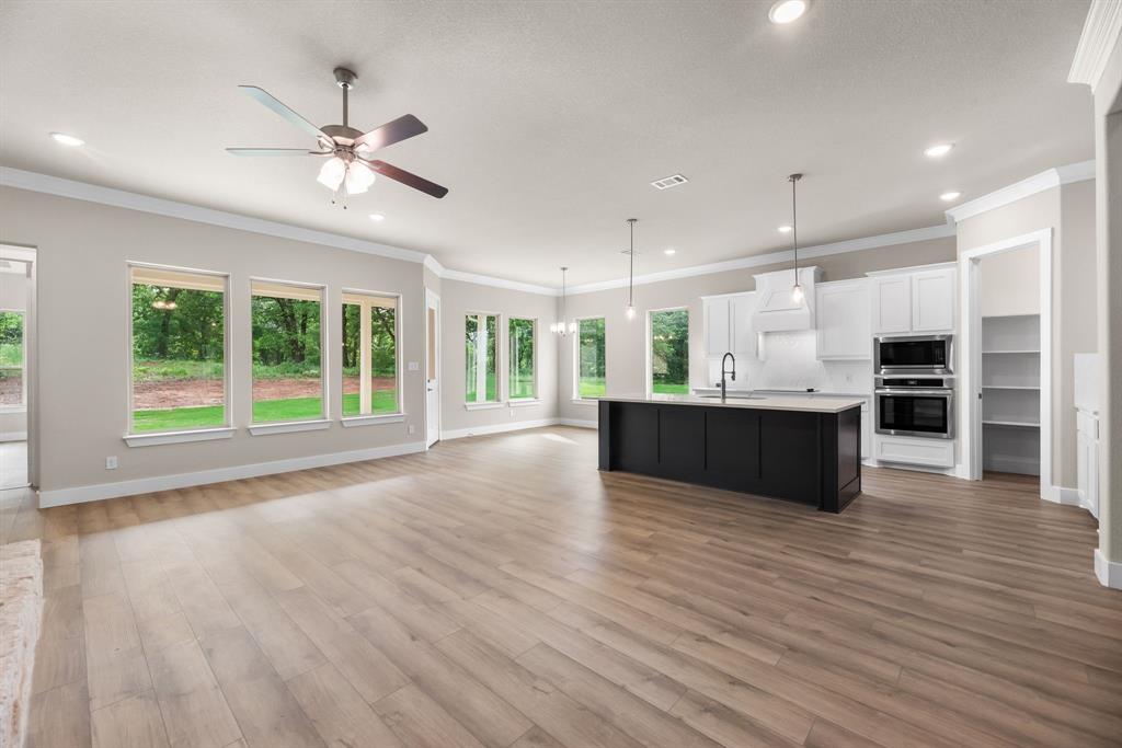 5201 Terrific Lane Property Photo 9