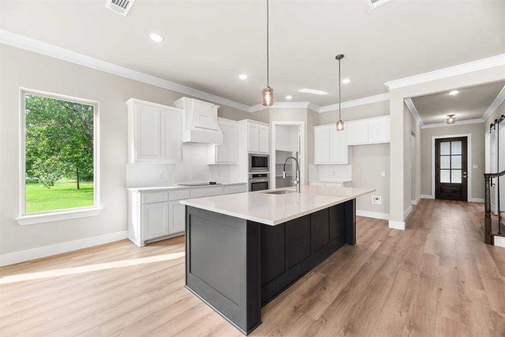 5201 Terrific Lane Property Photo 10