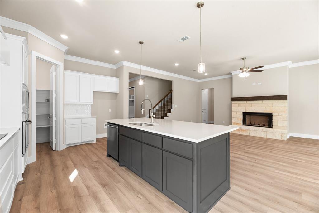 5201 Terrific Lane Property Photo 11
