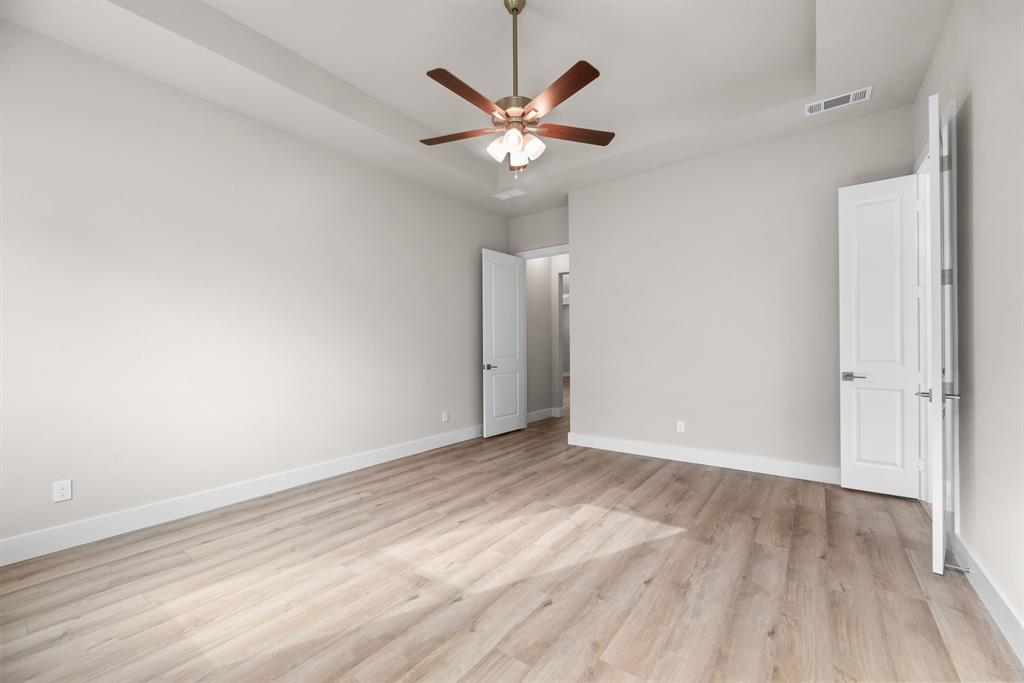 5201 Terrific Lane Property Photo 16