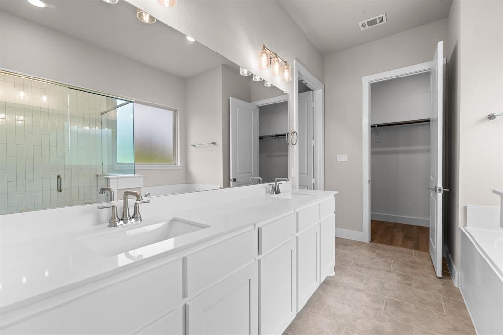 5201 Terrific Lane Property Photo 19