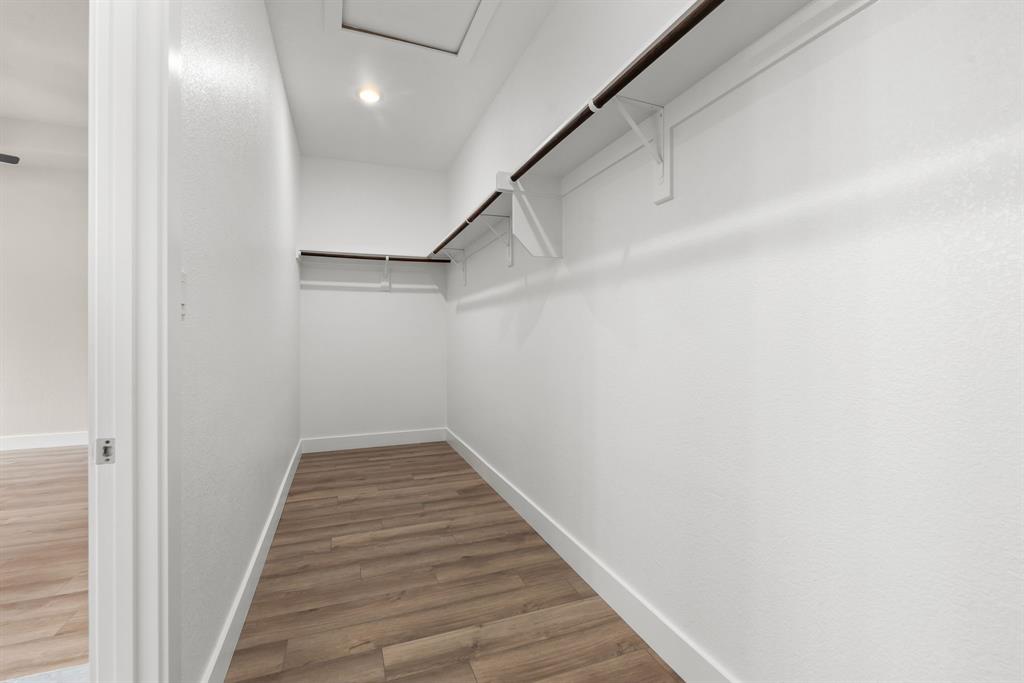 5201 Terrific Lane Property Photo 21