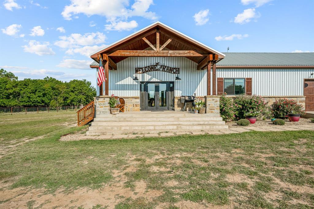 1725 Horsemans Drive Property Photo