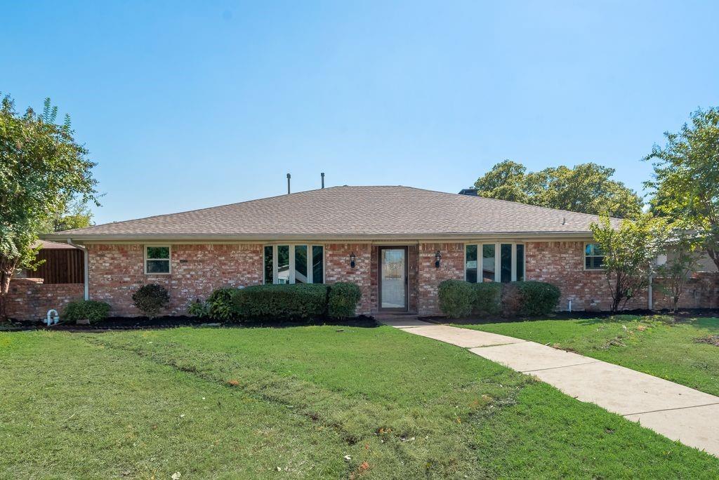 3304 Lynbrook Drive Property Photo 1