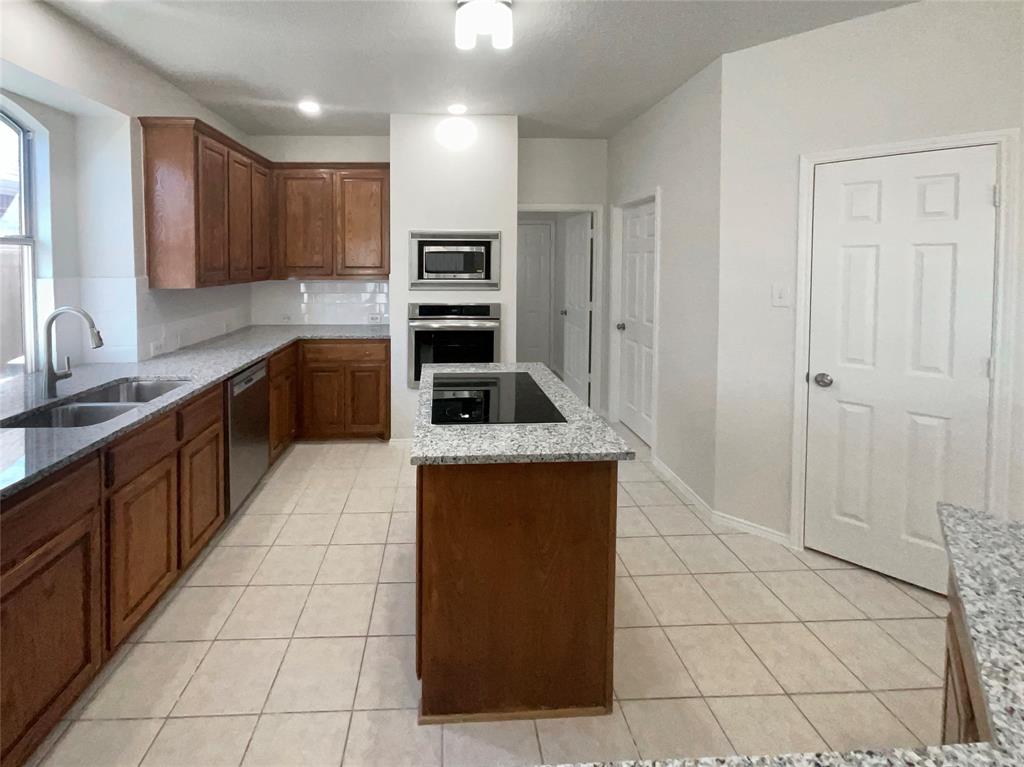 3420 Willowcreek Drive Property Photo 2