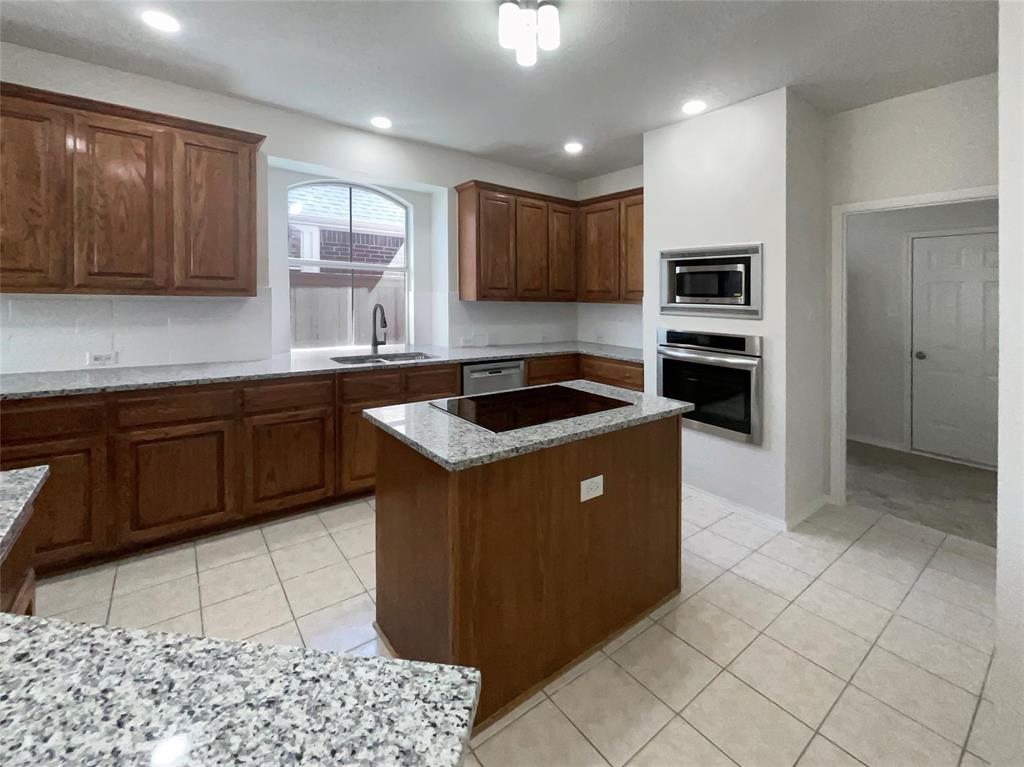 3420 Willowcreek Drive Property Photo 11