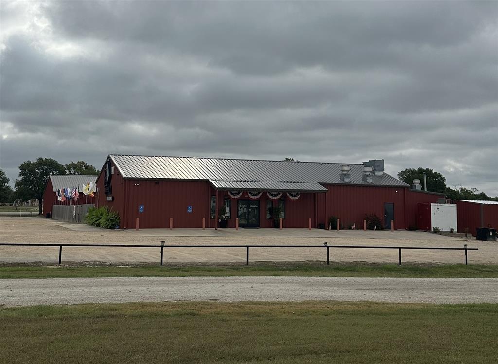 3667 3667 E Interstate 30 Property Photo 7