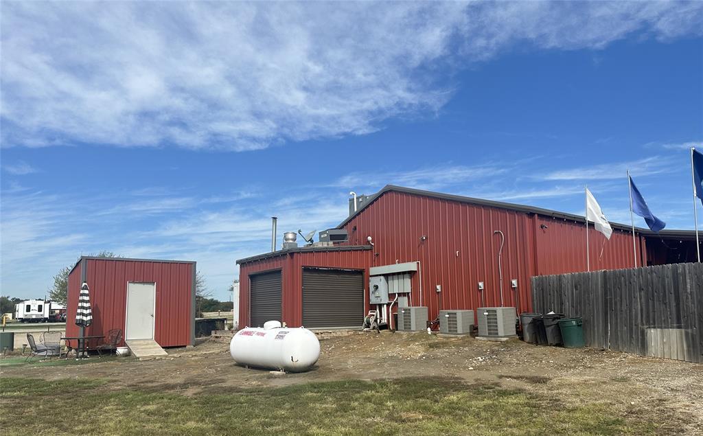 3667 3667 E Interstate 30 Property Photo 34