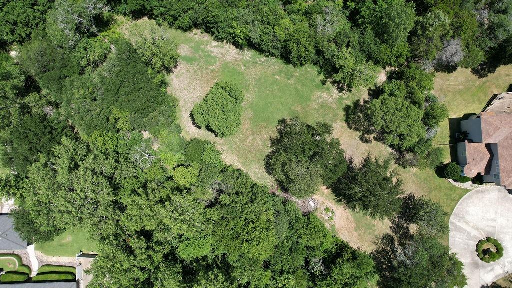 2217 Donice Court Property Photo 2