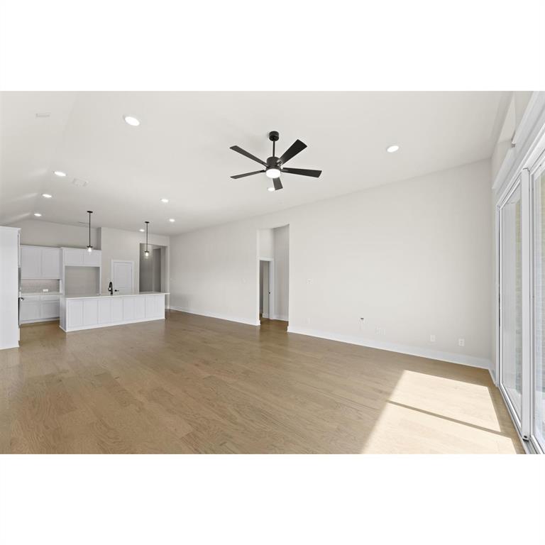 2000 Harmony Pine Way Property Photo 12