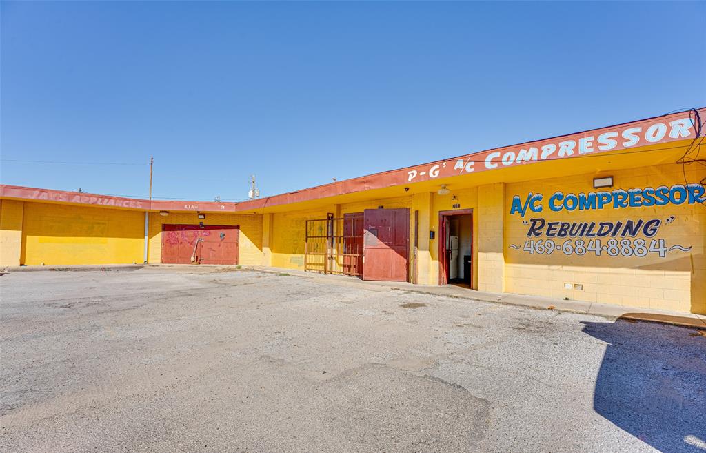 1227 World Store Court Property Photo 5