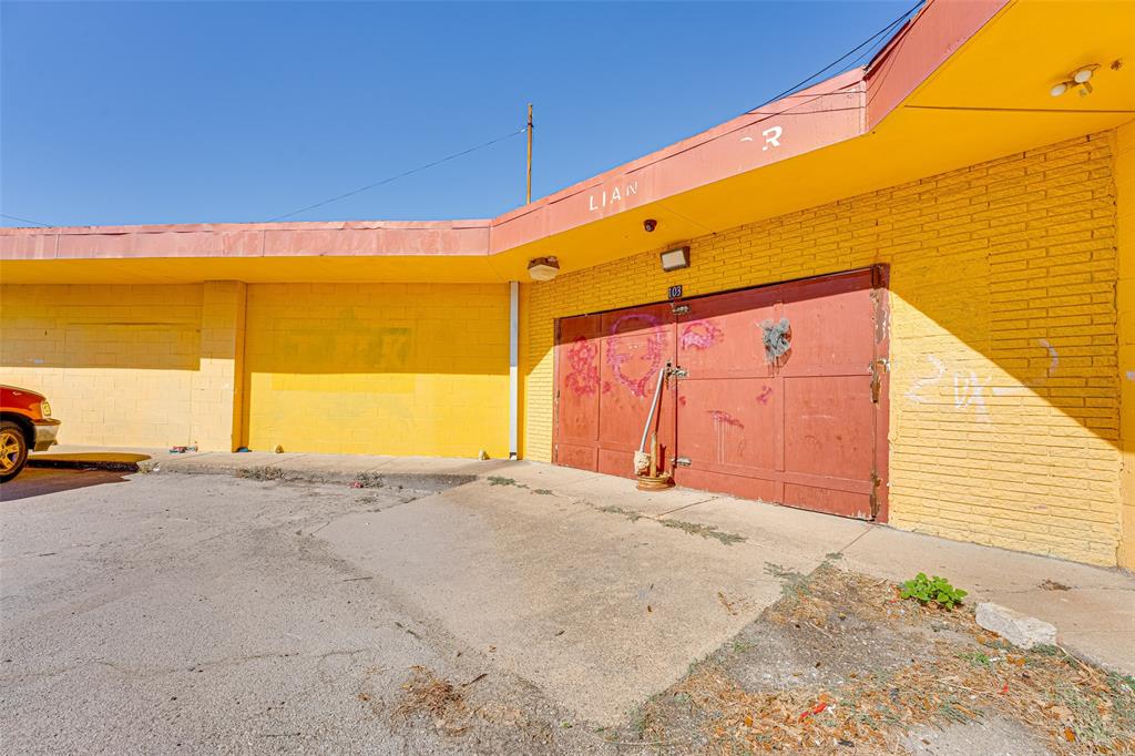1227 World Store Court Property Photo 6