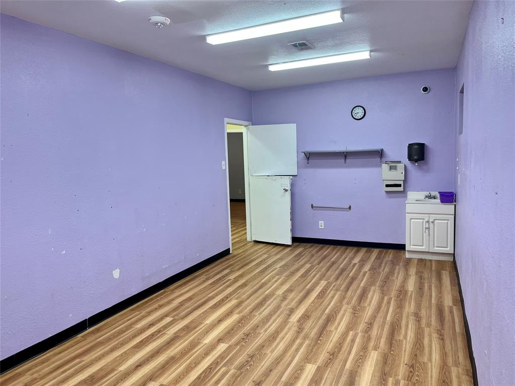 2317 Handley Drive Property Photo 11