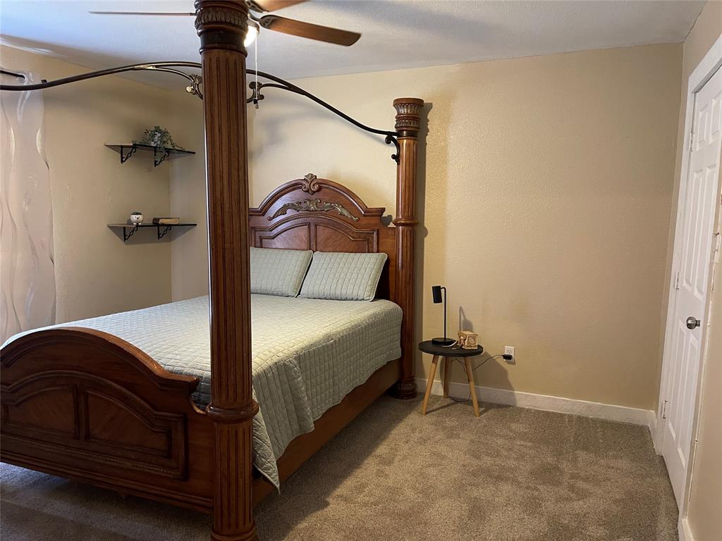 205 E Ash Street Property Photo 5